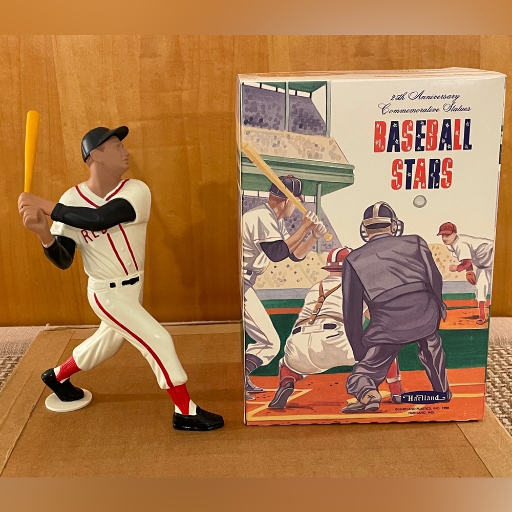25th Anniversary Hartland Statue of Ted Williams in the Home White Version